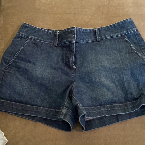 The LOFT size 4 shorts set - Picture 3 of 4